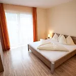 Apparthaus & Hofer Apartamento