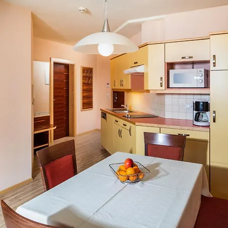 Apartment Apparthaus & Hofer *