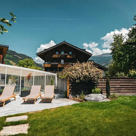 Apparthaus & Hofer アパート ツェル・アム・ツィラー