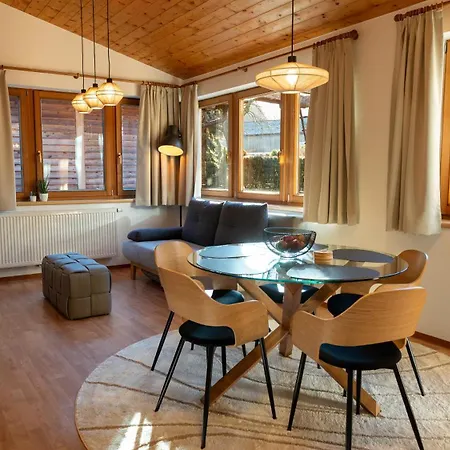 Apparthaus & Hofer Apartamento