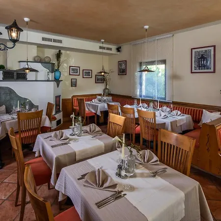 Apparthaus & Hofer *