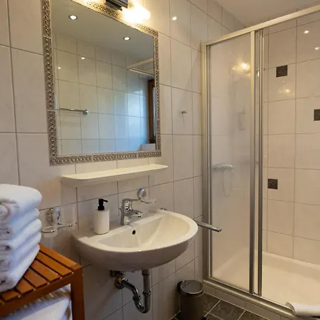 Apparthaus & Hofer *